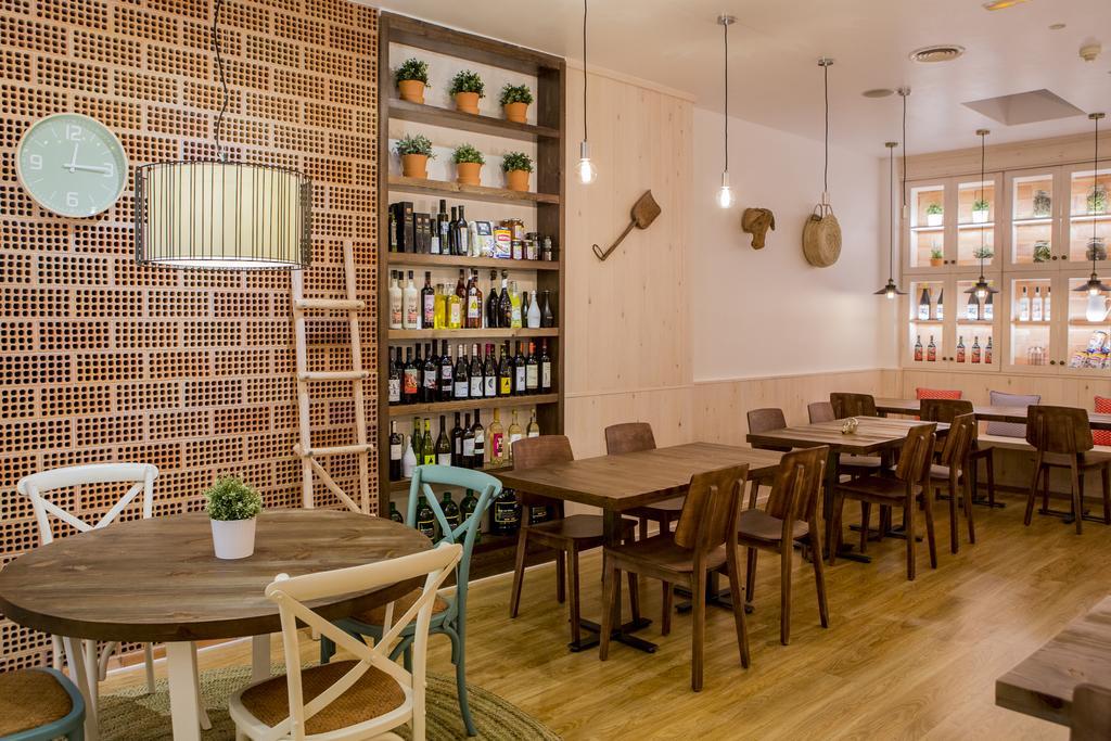 Hostal La Creu Móra d’Ebre Kültér fotó